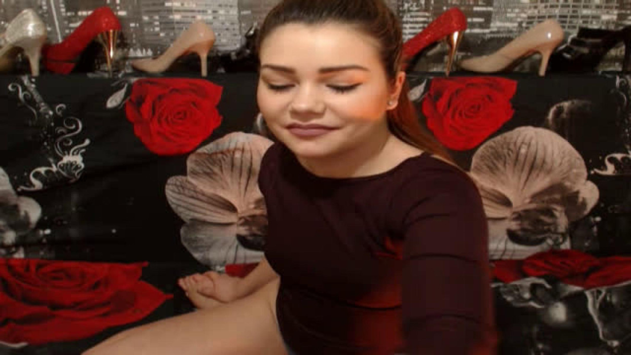 ShySexyJulia [2017-02-24 23:40:27]